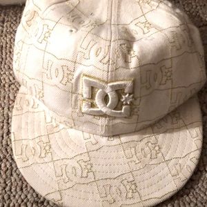 Size 7 dc skateboarding hat